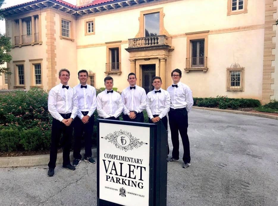 Sooner Valet with Portable Valet Podium